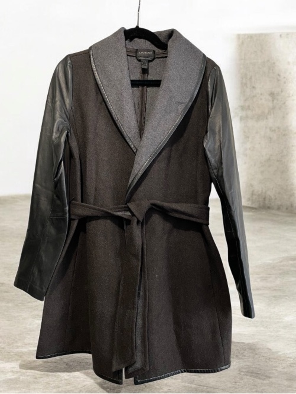 Danier ItaliLeather Wool Blend Black Gray Collar and Leather Sleeves Size M